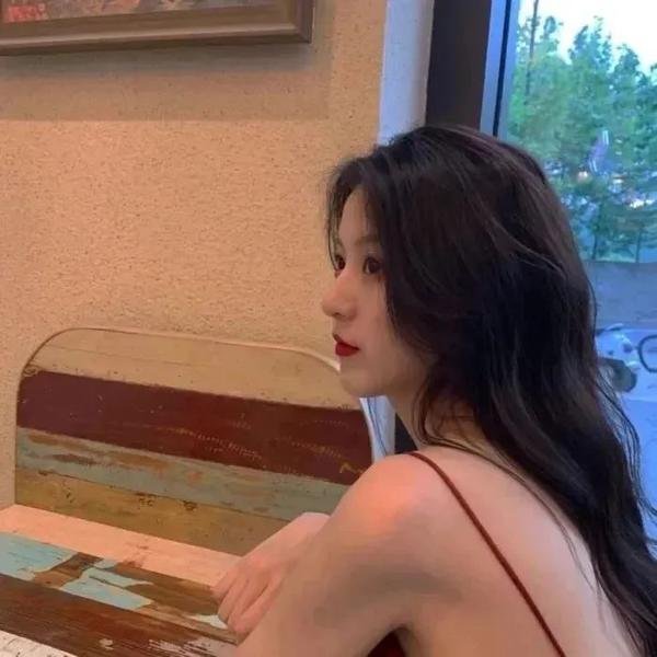亚曼达厌世系